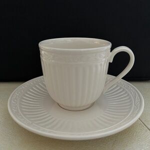 Mikasa Italian Countryside cup and saucer/ set of 8